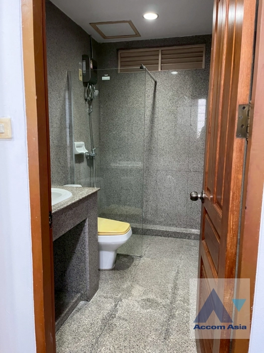 15  4 br Townhouse for rent and sale in Ploenchit ,Bangkok BTS Ploenchit AA44375