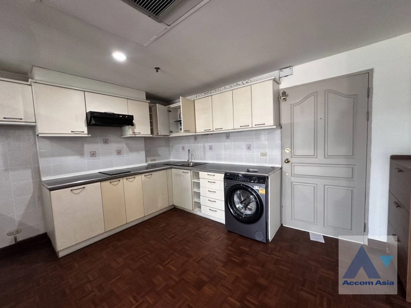 unit 2 Bedrooms  Condominium For Rent & Sale in Sathorn, Bangkok  near MRT Lumphini (AA44378)