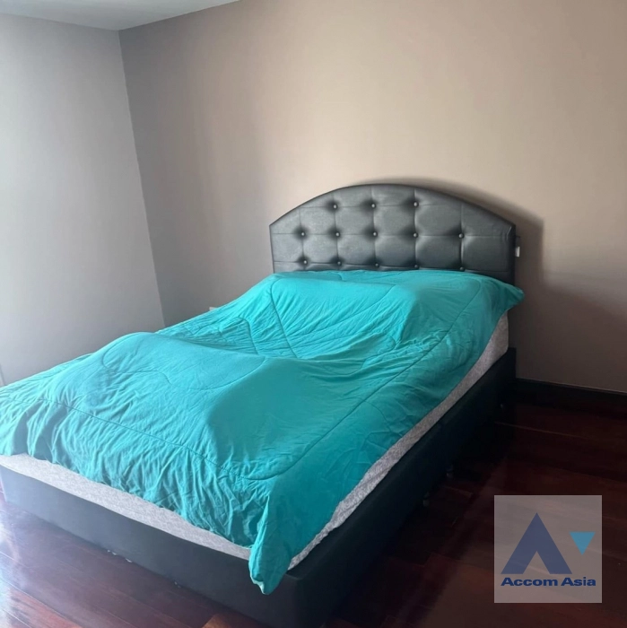 5  4 br House For Sale in Pattanakarn ,Bangkok  at Mueang Thong 2 Phase 1 Village AA44383