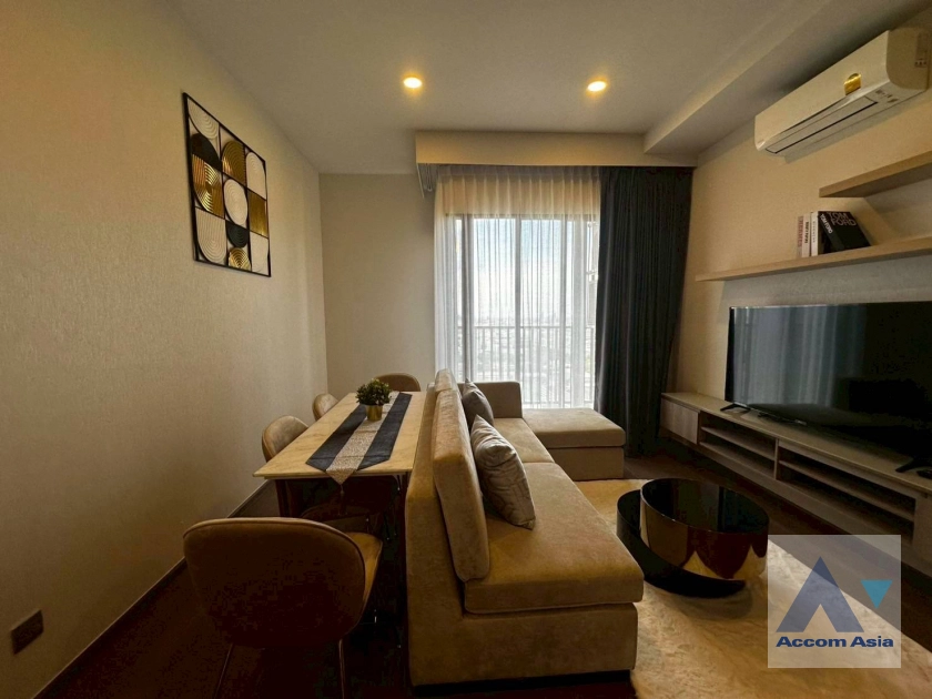 unit 2 Bedrooms  Condominium For Rent in Phaholyothin, Bangkok  near BTS Phaya Thai (AA44385)