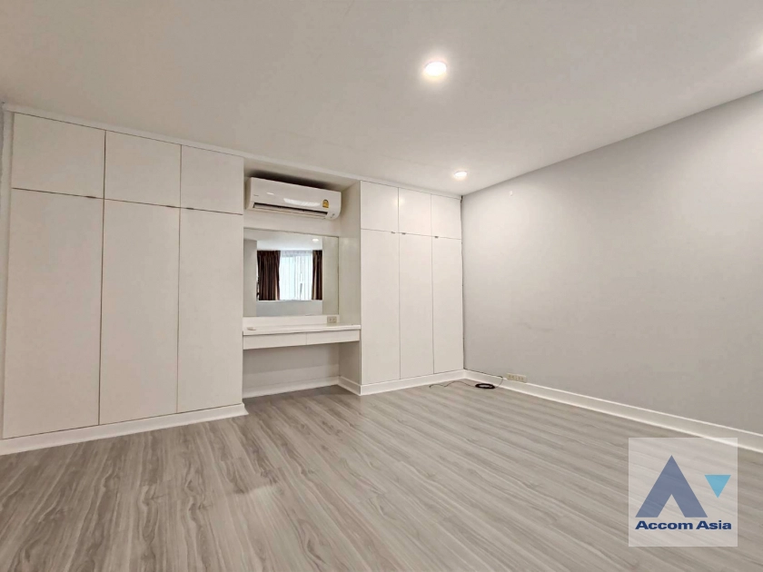 9  3 br Condominium for rent and sale in Sukhumvit ,Bangkok  at President Park Sukhumvit 24   AA44389