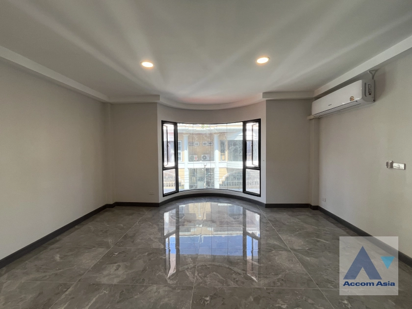 17  5 br Townhouse for rent and sale in Sukhumvit ,Bangkok BTS Thong Lo at Thonglo Classic Home AA44391