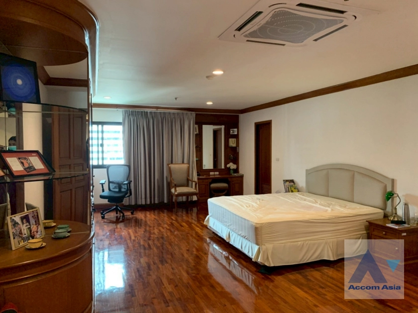 8  3 br Apartment for rent and sale in Sukhumvit ,Bangkok BTS Asok - MRT Sukhumvit at Perfect Apartment for Big Family, Prime Location Near Main Street AA44394