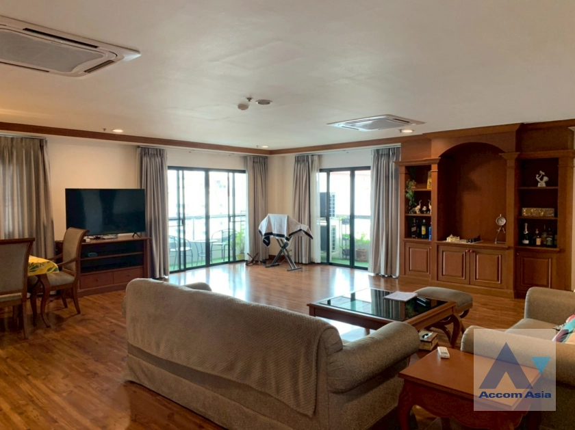 unit 3 Bedrooms  Apartment For Rent & Sale in Sukhumvit, Bangkok  near BTS Asok - MRT Sukhumvit (AA44394)
