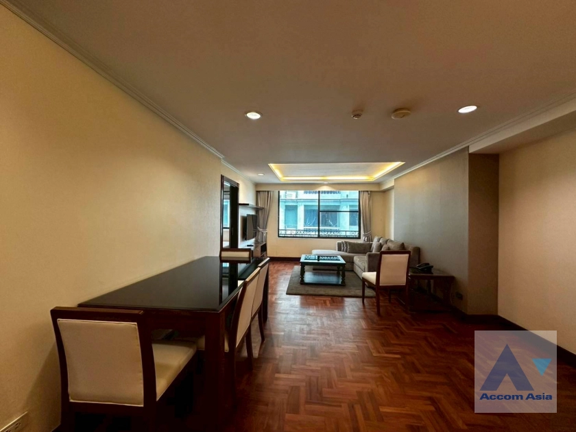 unit 2 Bedrooms  Apartment For Rent in Ploenchit, Bangkok  near BTS Ploenchit (AA44400)