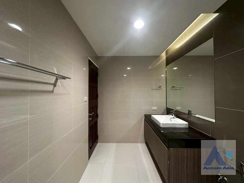 15  2 br Apartment For Rent in Ploenchit ,Bangkok BTS Ploenchit at Residence of Bangkok AA44400