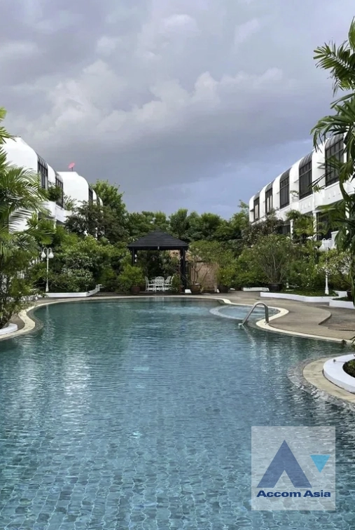 6  4 br Townhouse for rent and sale in Sathorn ,Bangkok BRT Nararam 3 at Modern style AA44409