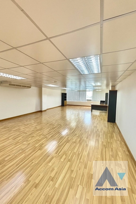unit Office space For Rent in Sathorn, Bangkok  near BTS Saint Louis (AA44420)