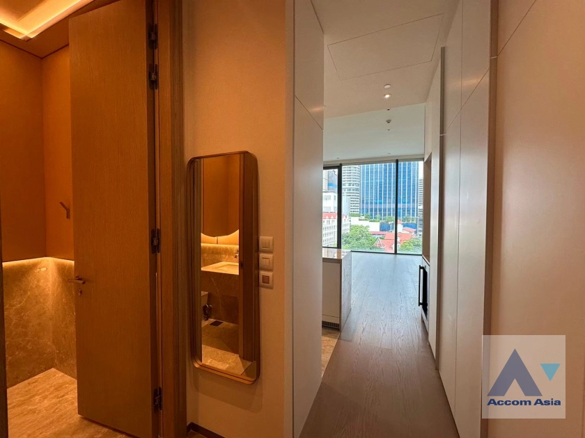 7  1 br Condominium For Rent in Ploenchit ,Bangkok BTS Chitlom at Scope Langsuan AA44424