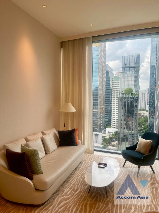 unit 1 Bedroom  Condominium For Rent in Ploenchit, Bangkok  near BTS Chitlom (AA44425)