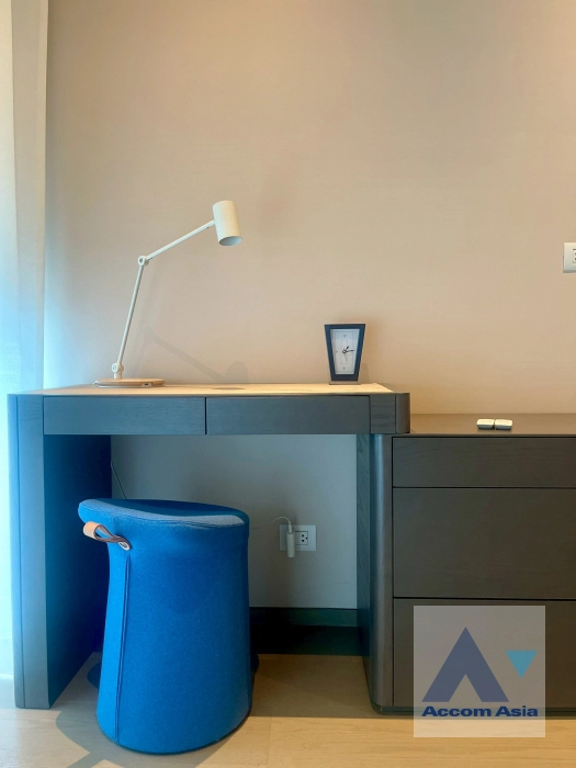 18  1 br Condominium For Rent in Ploenchit ,Bangkok BTS Chitlom at Scope Langsuan AA44425