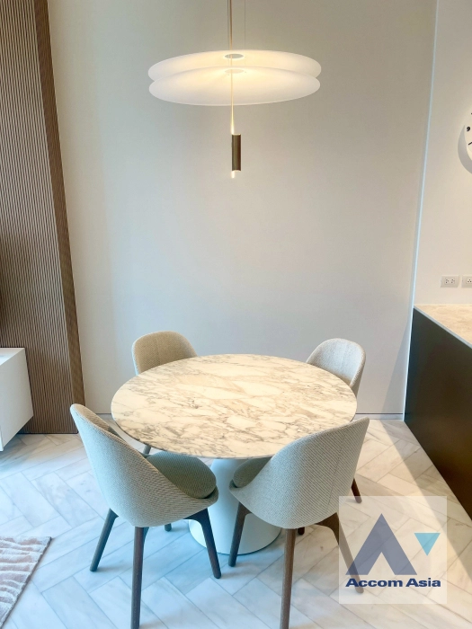 8  1 br Condominium For Rent in Ploenchit ,Bangkok BTS Chitlom at Scope Langsuan AA44425