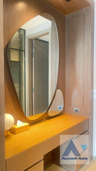 17  1 br Condominium For Rent in Ploenchit ,Bangkok BTS Chitlom at Scope Langsuan AA44425