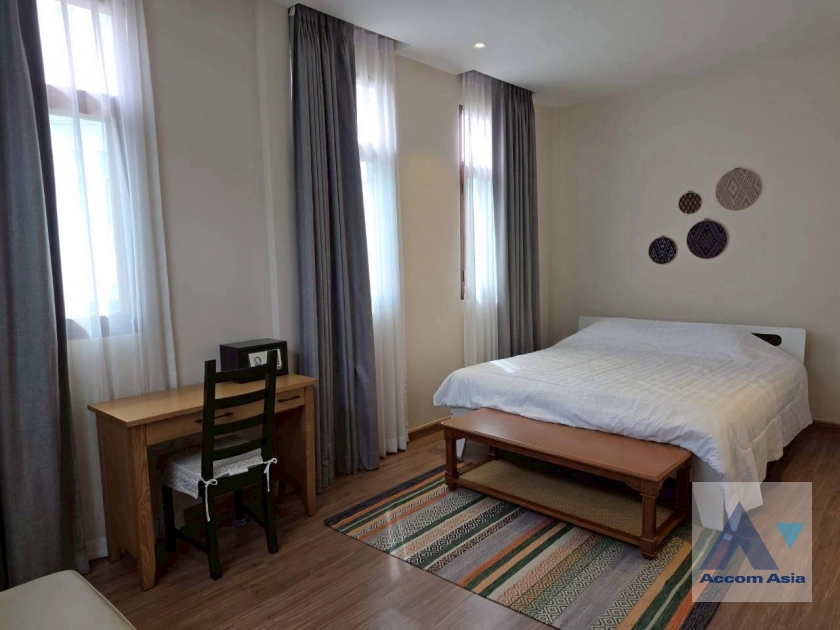 9  5 br House for rent and sale in Sukhumvit ,Bangkok BTS On Nut AA44429