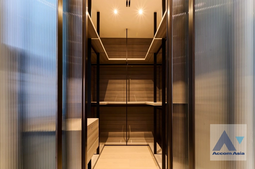 10  1 br Condominium For Rent in Ploenchit ,Bangkok BTS Chitlom at Scope Langsuan AA44431