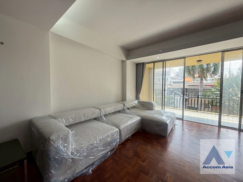 unitPet friendly |  2 Bedrooms  Apartment For Rent & Sale in Sukhumvit, Bangkok  near BTS Thong Lo (AA44439)