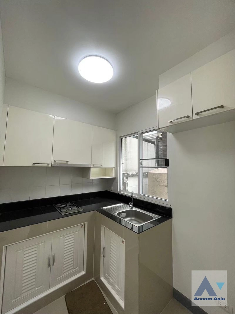 unit 3 Bedrooms  House For Rent in Lat Phrao, Bangkok  (AA44444)