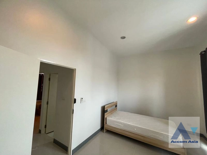 5  3 br House For Rent in Lat Phrao ,Bangkok  at Baan Klang Muang Chokchai 4 AA44444