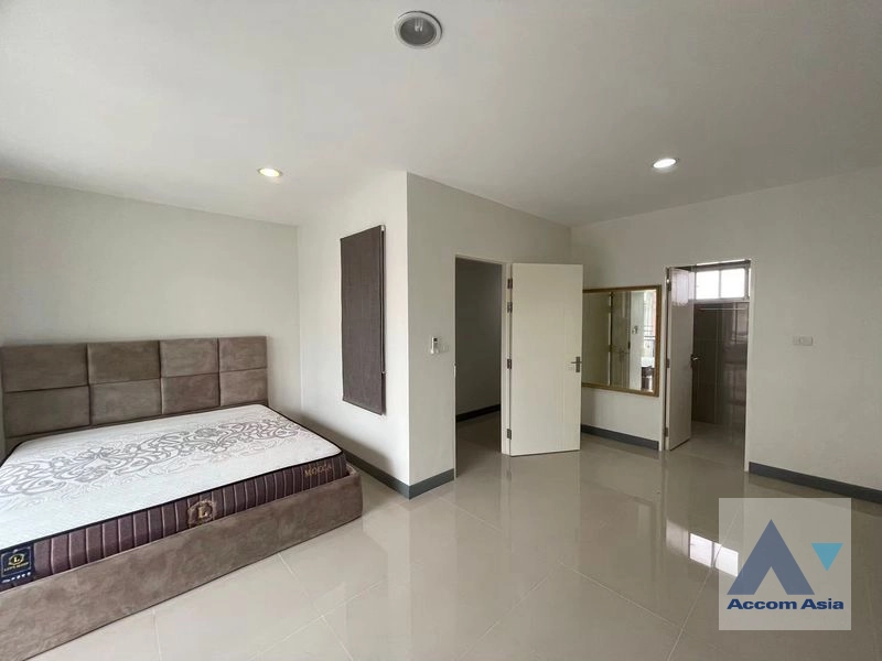 unit 3 Bedrooms  House For Rent in Lat Phrao, Bangkok  (AA44444)