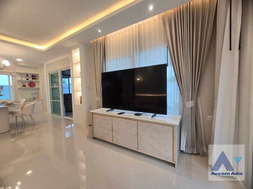 5  5 br House For Rent in Samutprakan ,Samutprakan  at Villaggio 3 Srinakarin Bangna AA44447