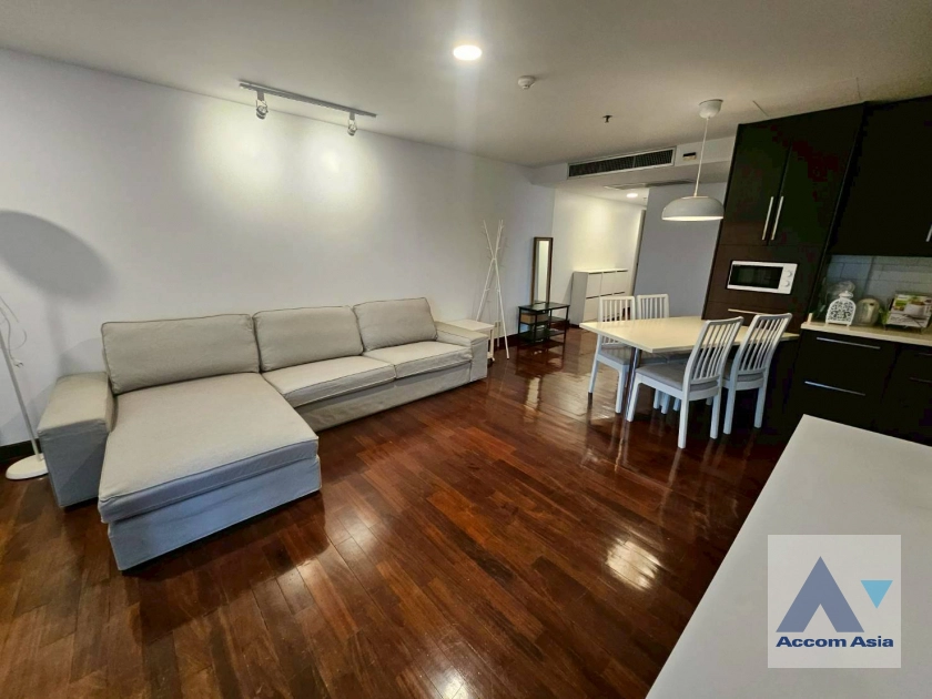 unit 2 Bedrooms  Condominium For Rent in Ploenchit, Bangkok  near BTS Chitlom (AA44454)