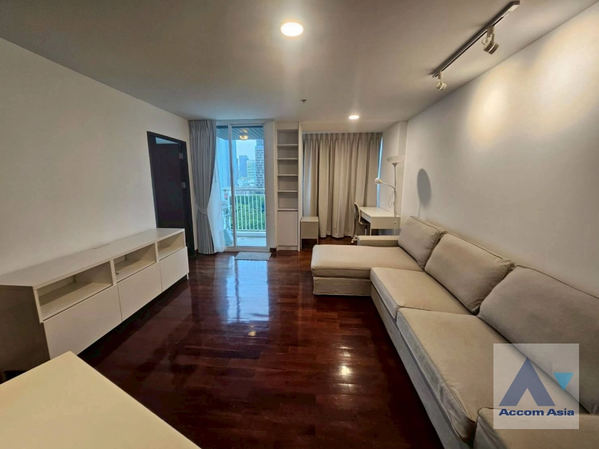 unit 2 Bedrooms  Condominium For Rent in Ploenchit, Bangkok  near BTS Chitlom (AA44454)