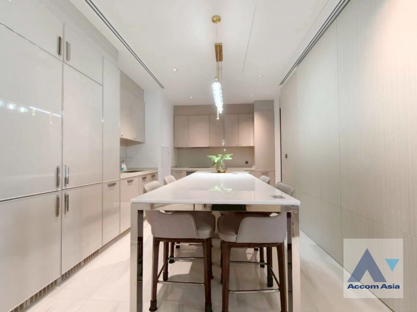 unit 2 Bedrooms  Condominium For Rent & Sale in Sukhumvit, Bangkok  near BTS Phrom Phong (AA44460)