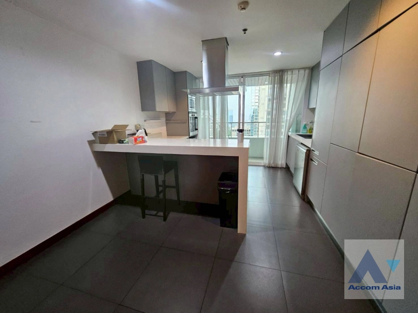 7  3 br Condominium for rent and sale in Ploenchit ,Bangkok BTS Chitlom at Urbana Langsuan AA44461