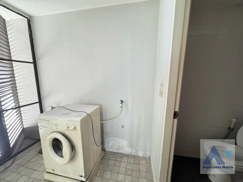 9  2 br Apartment for rent and sale in Sukhumvit ,Bangkok BTS Nana at Contemporary Lifestyle AA44462