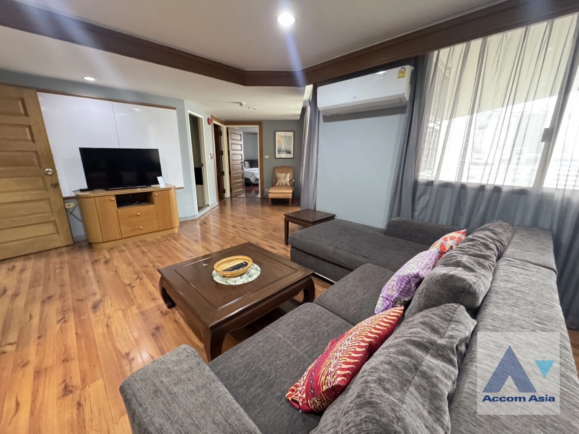 unitPet friendly |  2 Bedrooms  Apartment For Rent & Sale in Sukhumvit, Bangkok  near BTS Nana (AA44462)