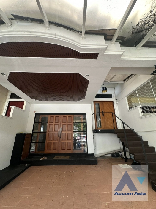  The Parklane 12 Townhouse  3 Bedroom for Sale & Rent BTS Ekkamai in Sukhumvit Bangkok