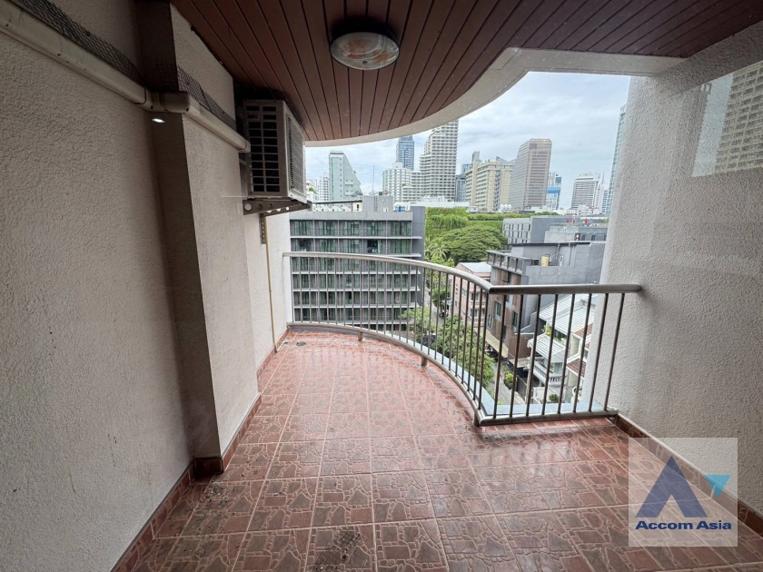9  3 br Apartment for rent and sale in Sukhumvit ,Bangkok BTS Nana at Low rise and Peaceful AA44468