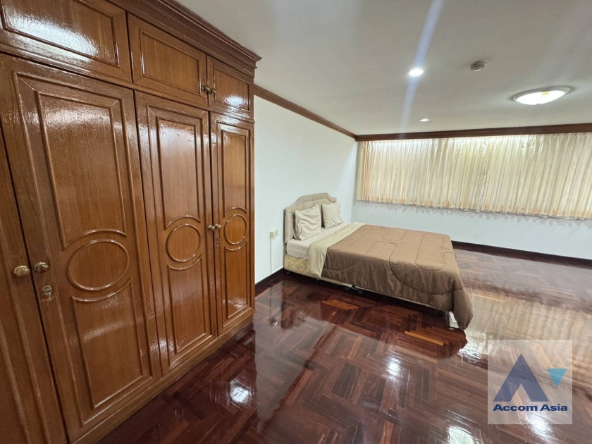 19  3 br Apartment for rent and sale in Sukhumvit ,Bangkok BTS Nana at Low rise and Peaceful AA44468
