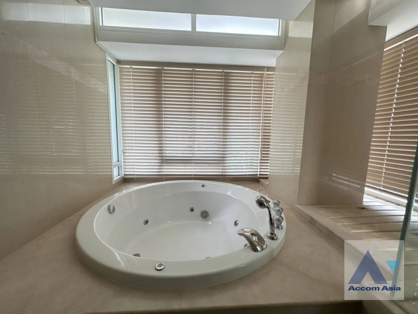 16  2 br Condominium For Sale in Sukhumvit ,Bangkok BTS Phrom Phong at The Bangkok Sukhumvit 43 AA44475