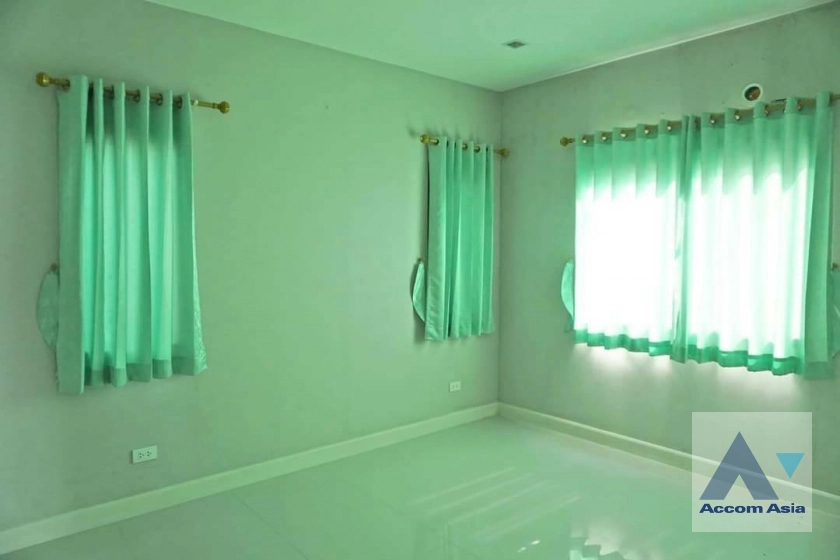 5  4 br House for rent and sale in Samutprakan ,Samutprakan  at House in Compound AA44479