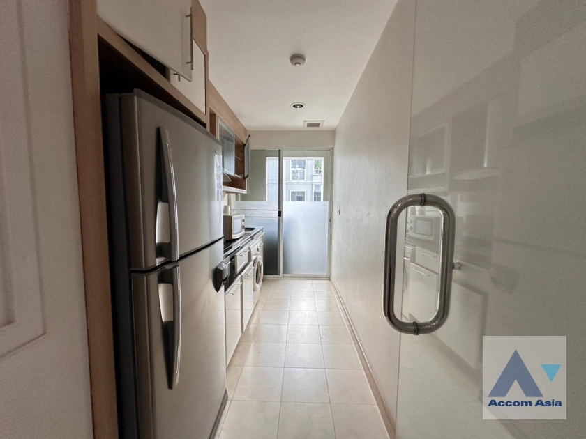 unit 2 Bedrooms  Condominium For Sale in Sukhumvit, Bangkok  near BTS Phrom Phong (AA44481)