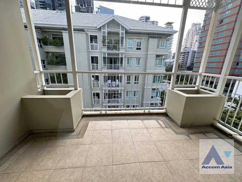 unit 2 Bedrooms  Condominium For Sale in Sukhumvit, Bangkok  near BTS Phrom Phong (AA44481)