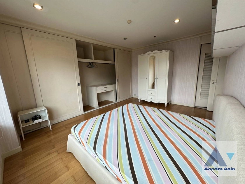 17  3 br Condominium for rent and sale in Silom ,Bangkok BTS Sala Daeng - MRT Silom at Royal Saladaeng AA44482