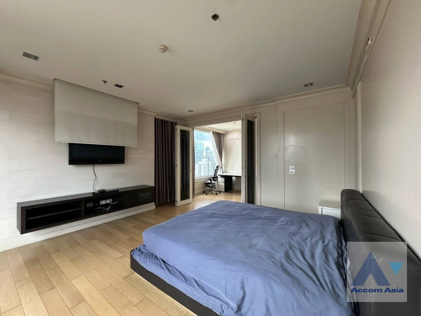 15  3 br Condominium for rent and sale in Silom ,Bangkok BTS Sala Daeng - MRT Silom at Royal Saladaeng AA44482