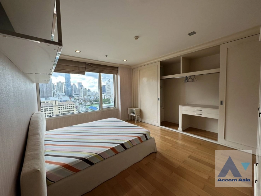 16  3 br Condominium for rent and sale in Silom ,Bangkok BTS Sala Daeng - MRT Silom at Royal Saladaeng AA44482