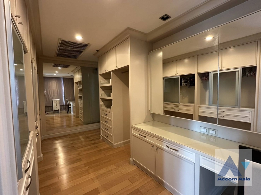 20  3 br Condominium for rent and sale in Silom ,Bangkok BTS Sala Daeng - MRT Silom at Royal Saladaeng AA44482