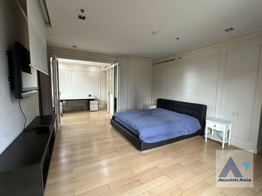 14  3 br Condominium for rent and sale in Silom ,Bangkok BTS Sala Daeng - MRT Silom at Royal Saladaeng AA44482