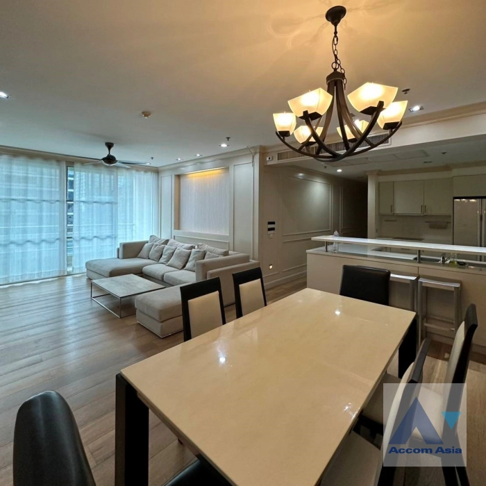 4  3 br Condominium for rent and sale in Silom ,Bangkok BTS Sala Daeng - MRT Silom at Royal Saladaeng AA44482