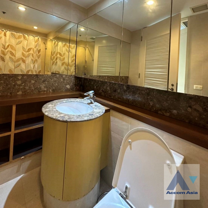 24  3 br Condominium for rent and sale in Silom ,Bangkok BTS Sala Daeng - MRT Silom at Royal Saladaeng AA44482