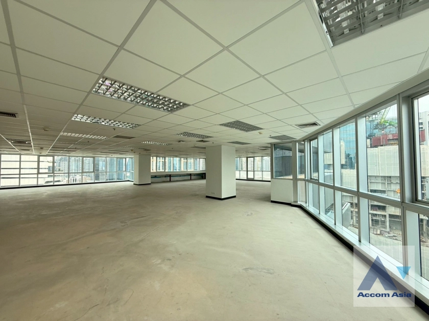 Office |  UBC II Building Office space  for Rent BTS Phrom Phong in Sukhumvit Bangkok