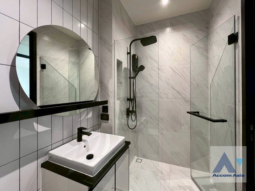 15  2 br Condominium for rent and sale in Charoen Nakhon ,Bangkok BTS Krung Thon Buri at Chapter Charoennakhon  Riverside AA44490