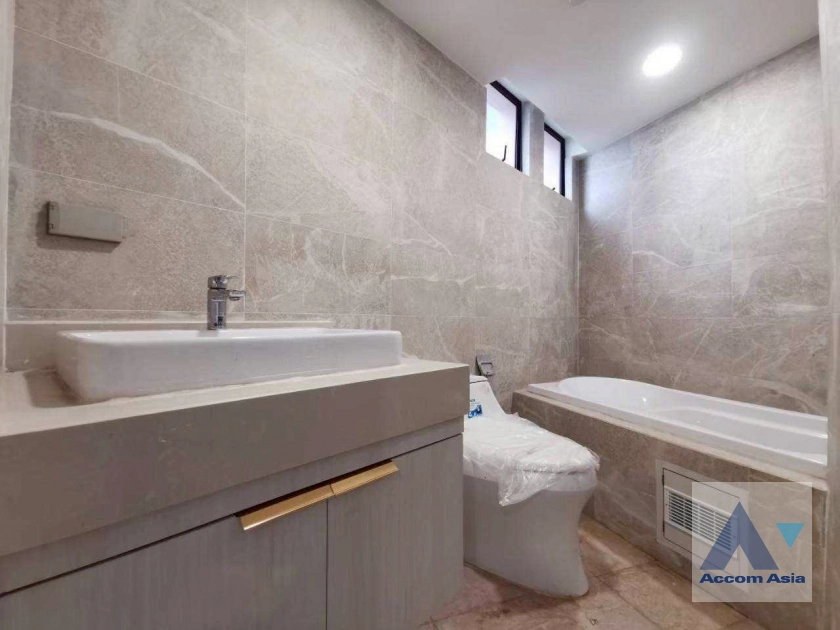 14  4 br Condominium for rent and sale in Sukhumvit ,Bangkok  at President Park Sukhumvit 24   AA44491