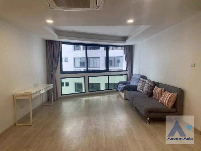 unit 4 Bedrooms  Condominium For Rent & Sale in Sukhumvit, Bangkok  (AA44491)