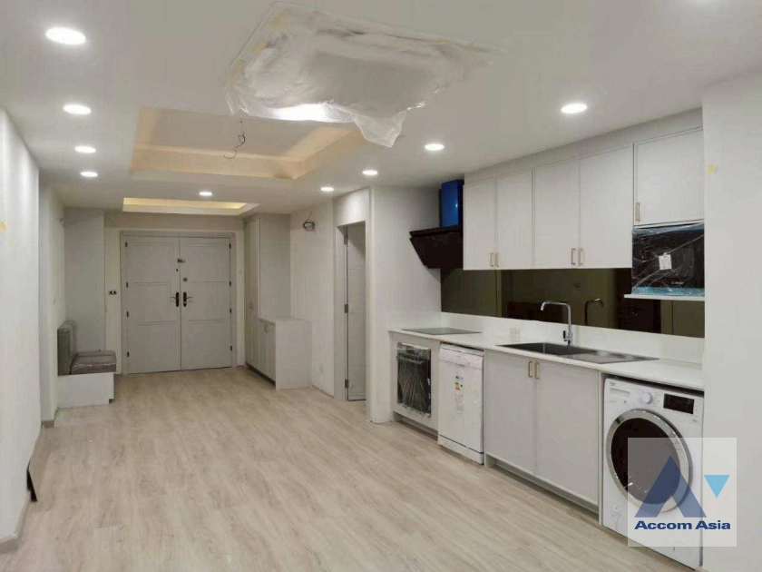 unit 4 Bedrooms  Condominium For Rent & Sale in Sukhumvit, Bangkok  (AA44491)