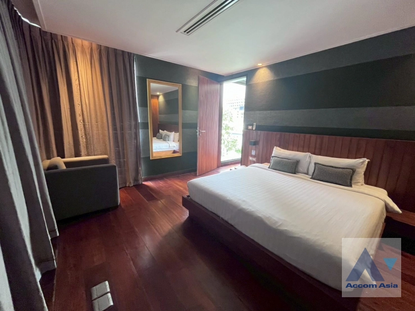  2  2 br Apartment For Rent in Ploenchit ,Bangkok BTS Ratchadamri at Chic Style AA44492